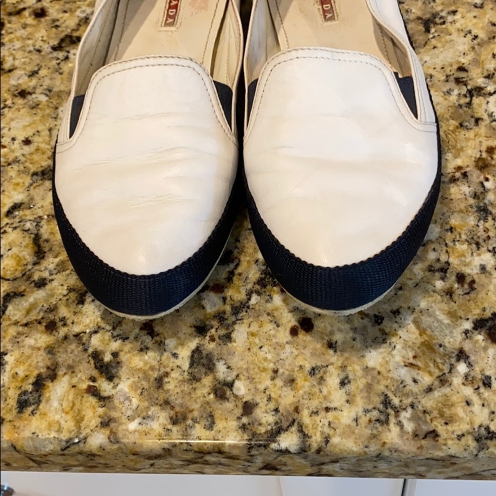 Hold-Prada White Leather Flats/Loafers